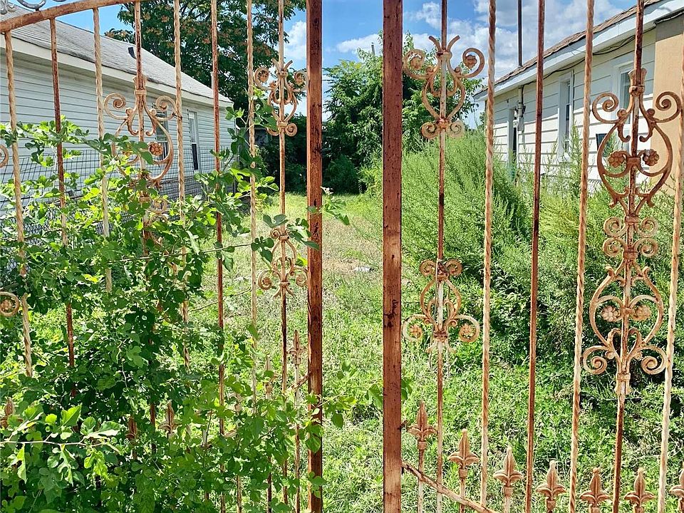 483 Beach 45th St, Far Rockaway, NY 11691 Zillow