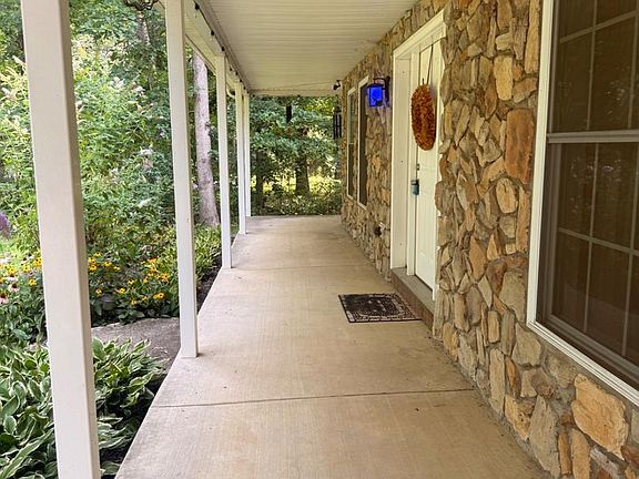4th image of 778 E Malaga Rd