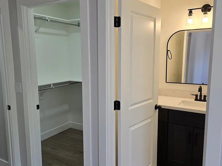 754 S 96th Pl #B — Photo 14