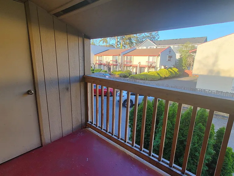 322 9th Ave SE — Photo 23