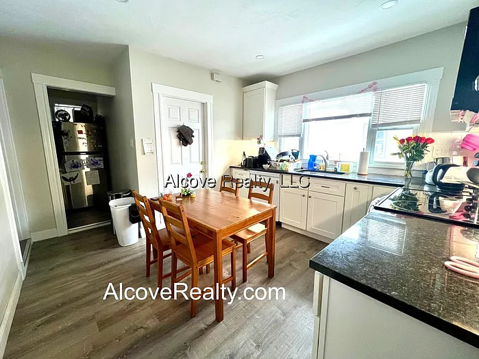 3 bed, 1.0 bath, $3,450 — Photo 3