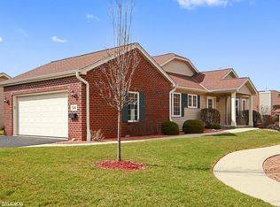 5204 S Hidden Dr #5204, Greenfield, WI 53221