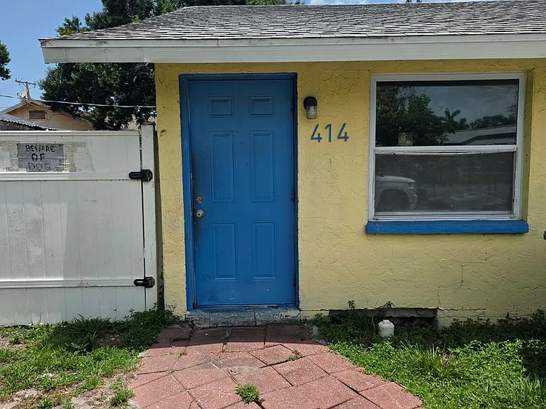 414 28th Ave W — Photo 1