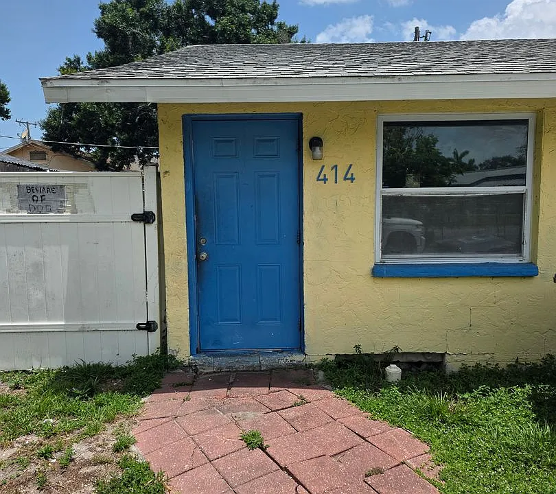 414 28th Ave W