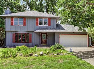 411 Jeffrey Ln, Ames, IA 50014