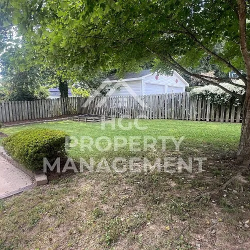 527 Patrick St — Photo 41