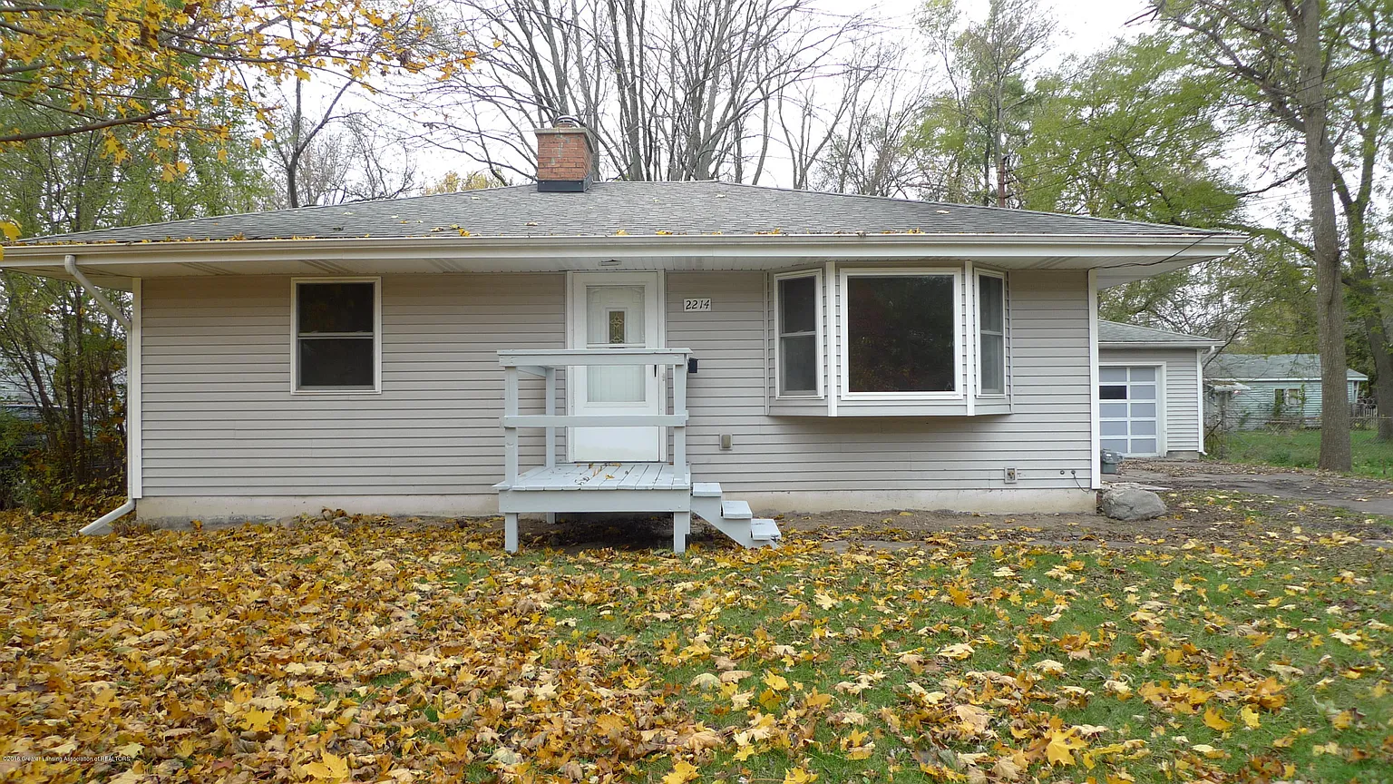 2214 Mary Ave photo 1
