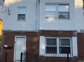 25 Fallon Ave