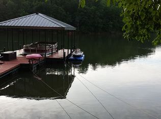 121 Neal Dr, Fair Play, SC 29643