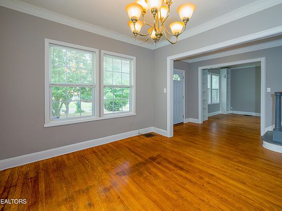5th image of 1936 Prospect Pl