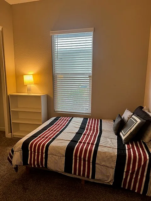 Studio, 3.5 bath, 2107 sqft, $850 — Photo 3