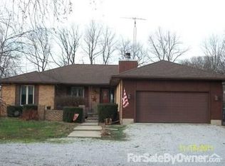 12619 Kickapoo Park Rd, Oakwood, IL 61858