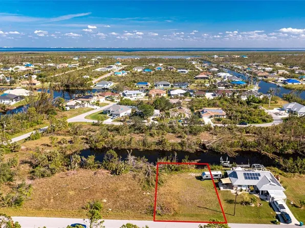 9582 Salt Lake St #7, Pt Charlotte, FL 33981