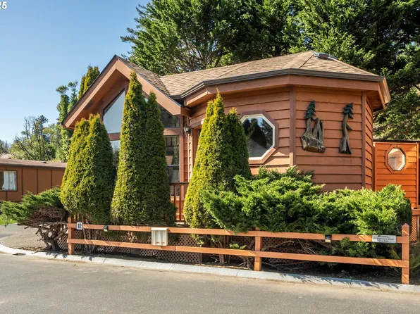 97748 N Bank Chetco River Rd #12, Brookings, OR 97415