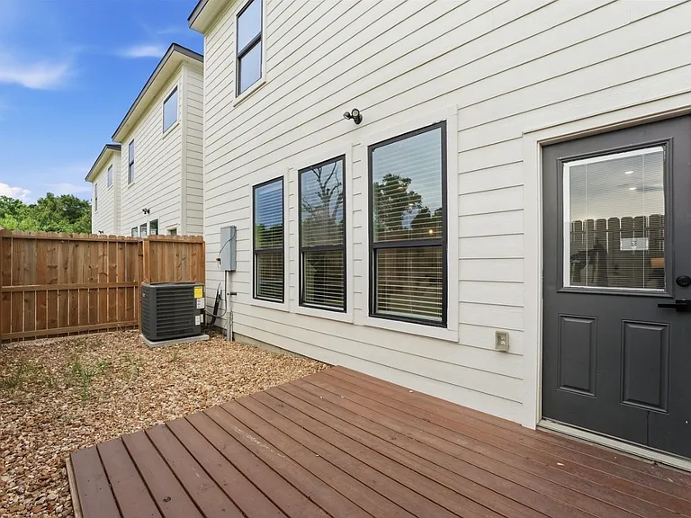 866 Rachel St #D — Photo 18