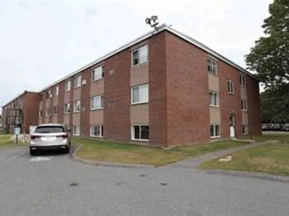 2094 Phillips Rd APT 35, New Bedford, MA 02745