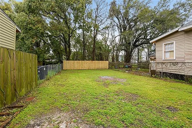 821 De Armas St — Photo 13