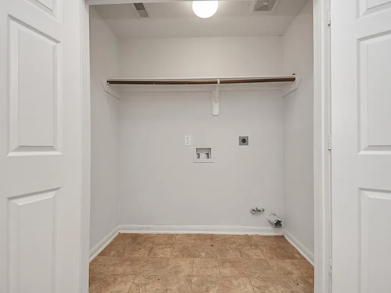 6702 Albion Crescent Dr — Photo 18