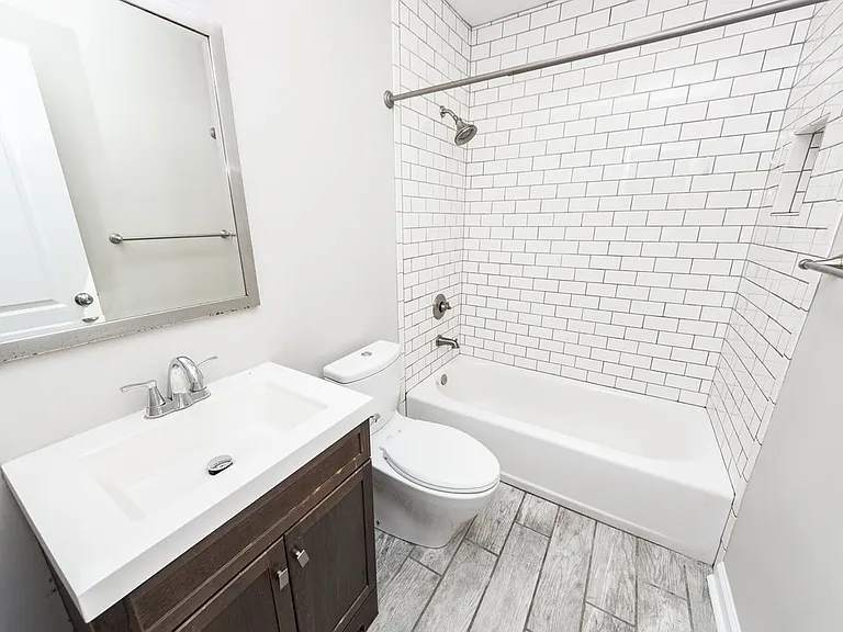 838 Fred St — Photo 37