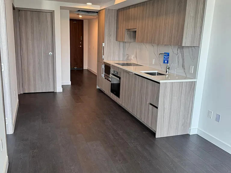 3 Concord Cityplace Way #3807 — Photo 8