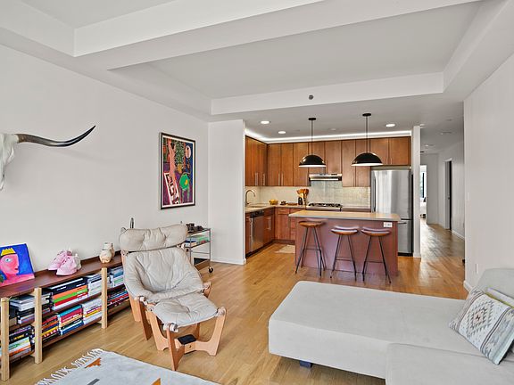 3rd image of 416 E 117th St APT 3A