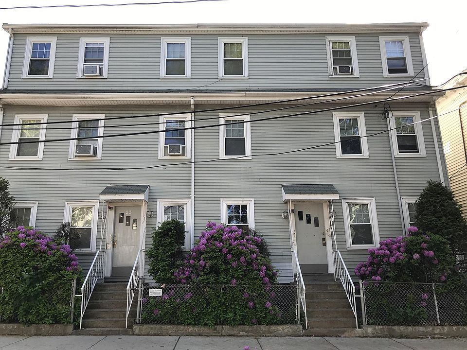 1st image of 26 Blossom St #2