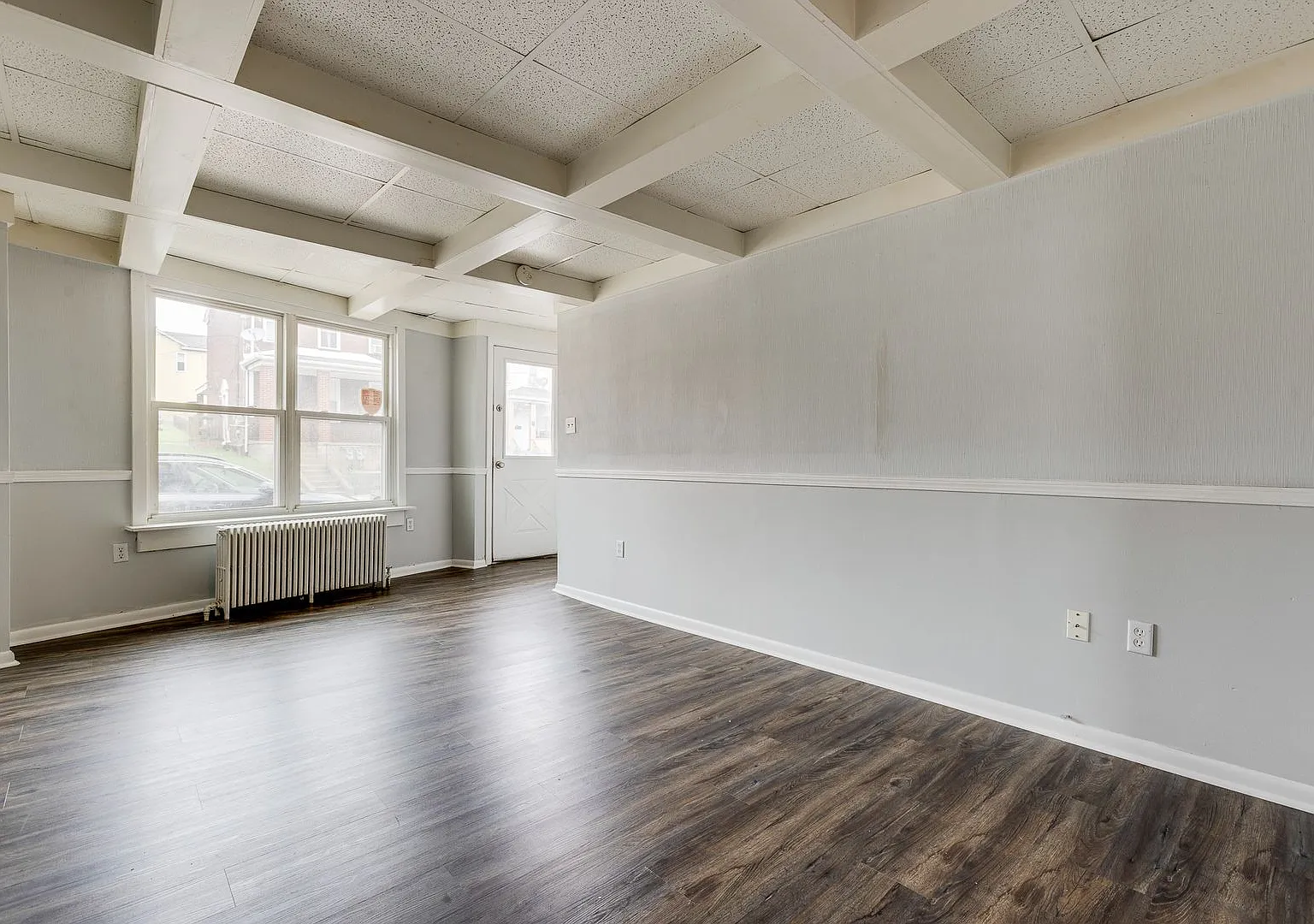 Awesome building in a super convenient neighborhood! — Photo 2