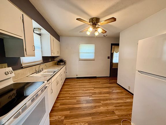 3rd image of 305 N Eaton Ave