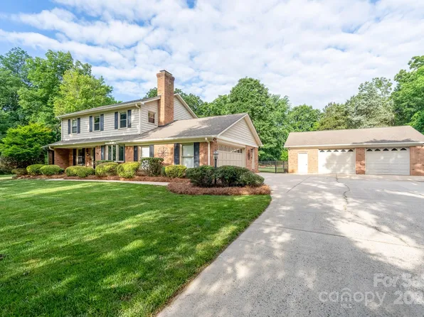 4145 Wrangler Dr SW, Concord, NC 28027