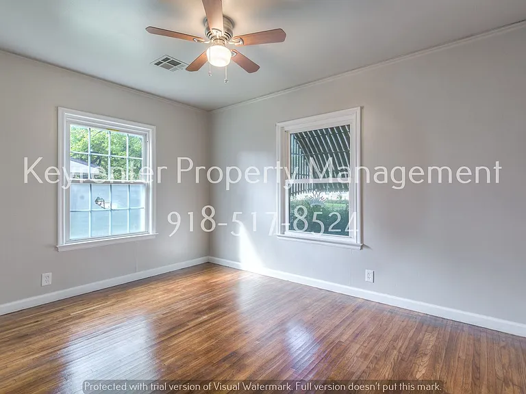 729 N Florence Pl — Photo 23