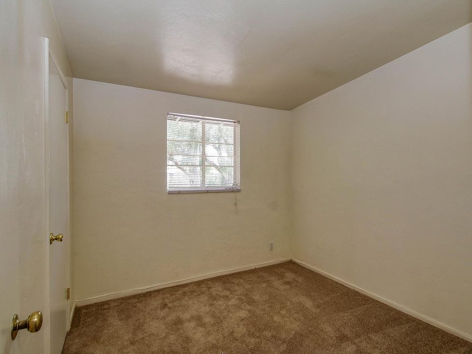 1st image of 812 S Eli Dr