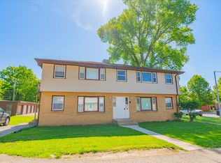 1814 Lake Point Dr APT 3, Madison, WI 53713