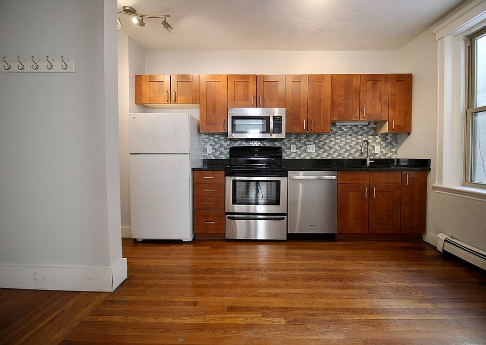 1st image of 32 Ransom Rd APT 4