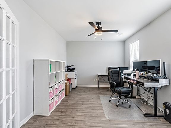 3rd image of 140 Azure Loop