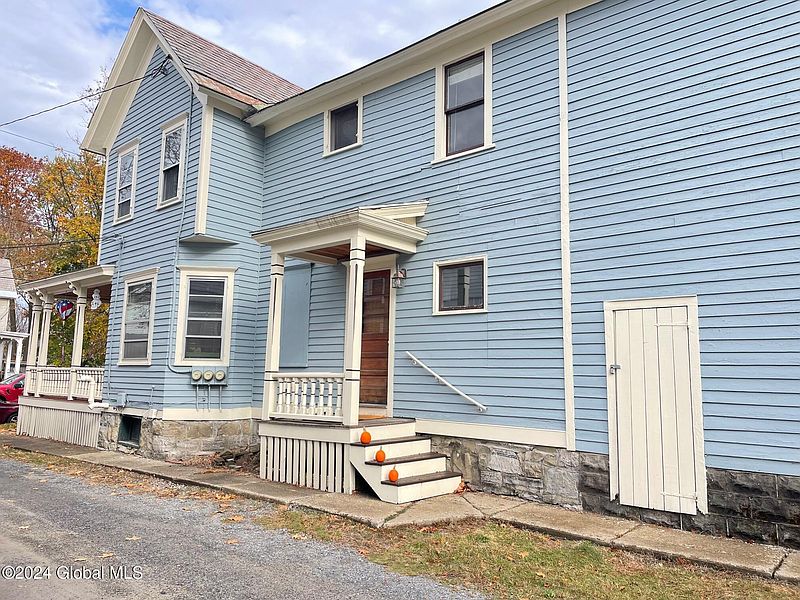 3rd image of 34 Harrison Avenue
