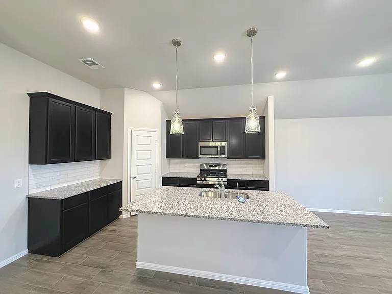 13140 Zion Dr — Photo 10
