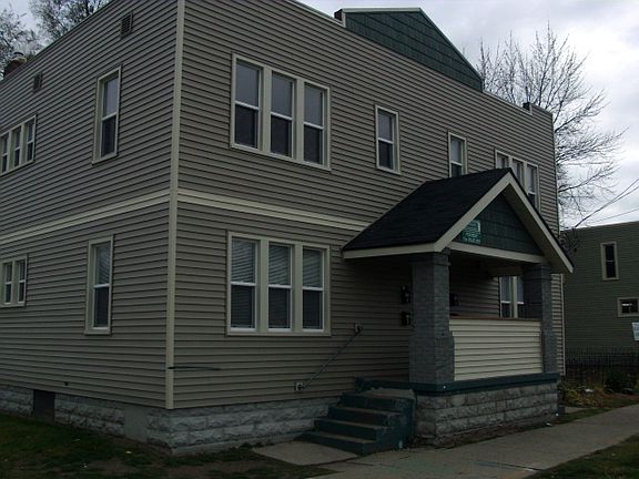 2nd image of 1400 Madison Ave SE #1