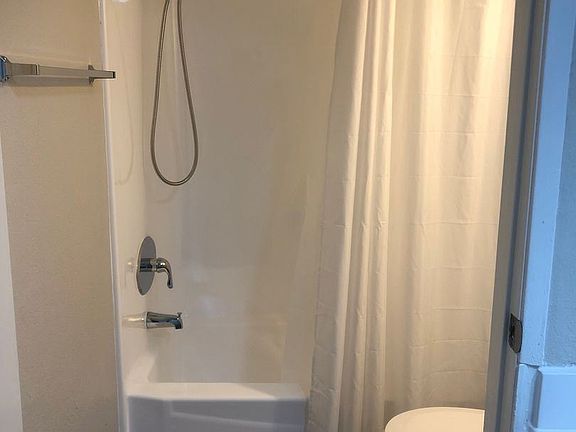 5th image of 18046 Beneda Ln #B202