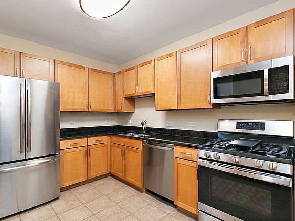 5th image of 390 W Mahogany Ct Unit 609