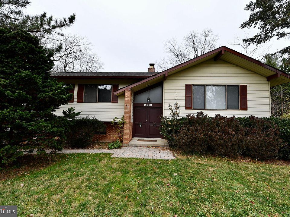 1st image of 2448 Sandburg St