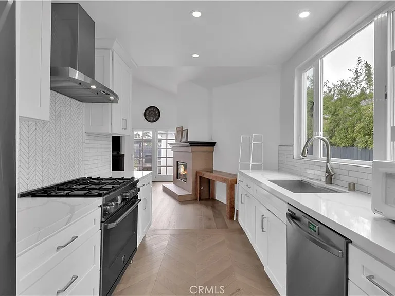 6541 W 84th Pl — Photo 11