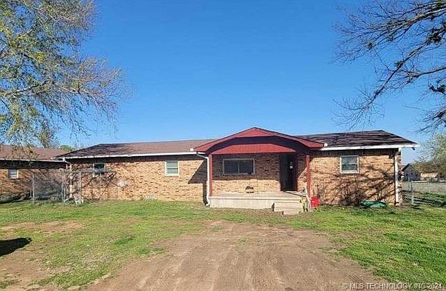 1st image of 23904 Dandelion Ave