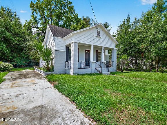 3rd image of 1810 W 24TH Street