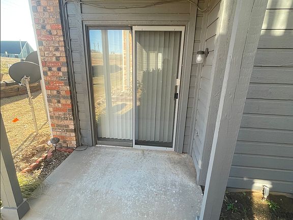 2nd image of 4321 SE Camelot Dr
