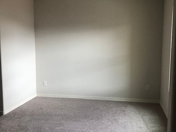 5th image of 238 W Watson Ct