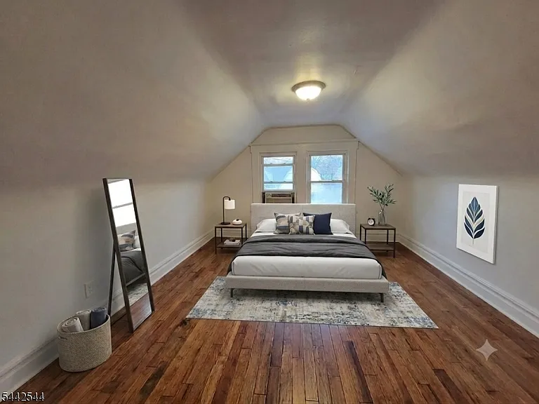 18 Olive St #3 — Photo 3