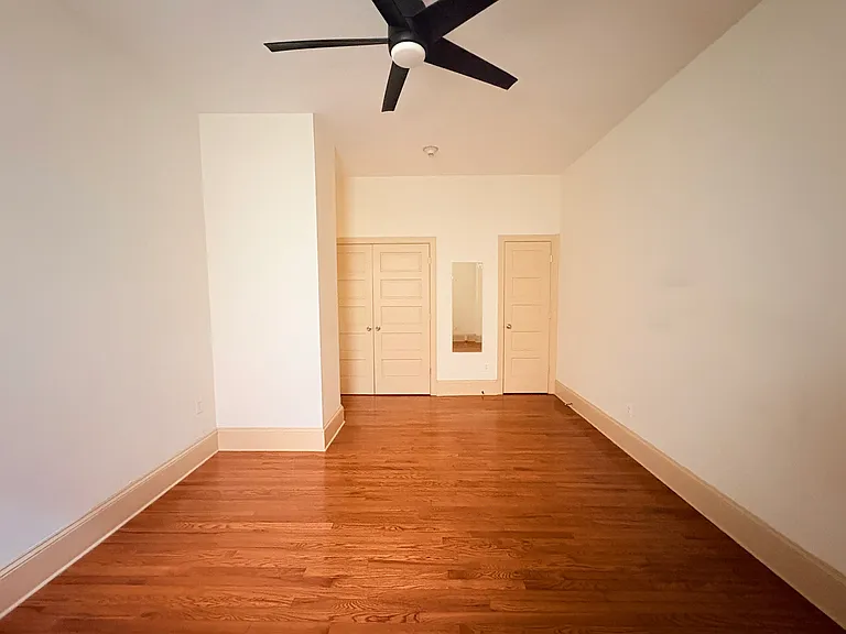 250 S 13th St #1B — Photo 10