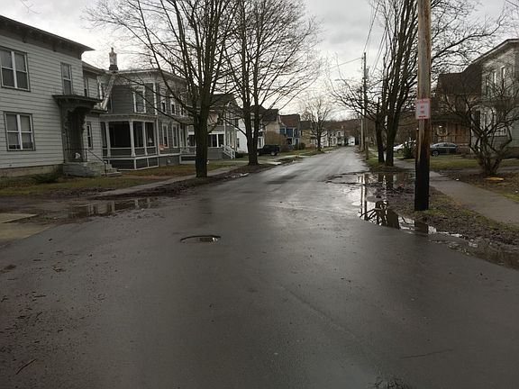 5th image of 10 Reynolds Ave