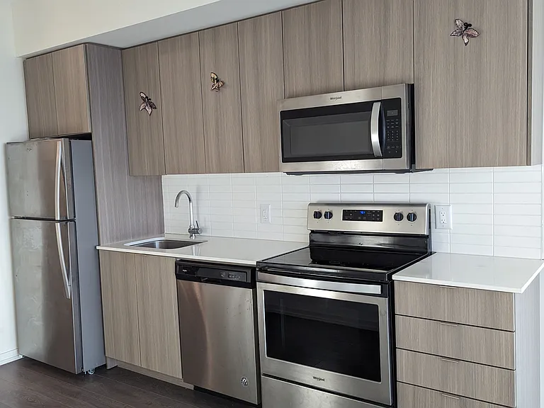 3237 Bayview Ave #901 — Photo 6