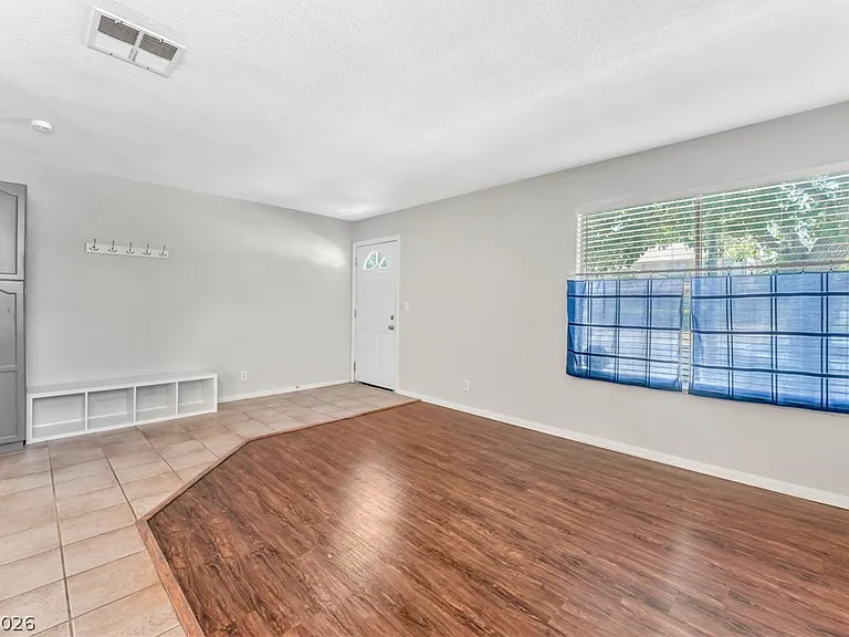 1438 Lorilyn Ave #1 — Photo 7